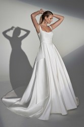 99238_FF_Donna_Justin-Alexander-Signature